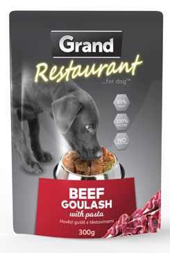 GRAND kaps. deluxe pes Restaur. hovězí guláš 300g